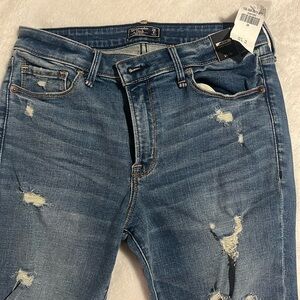 NWT Abercrombie & Fitch mid rise skinny jean